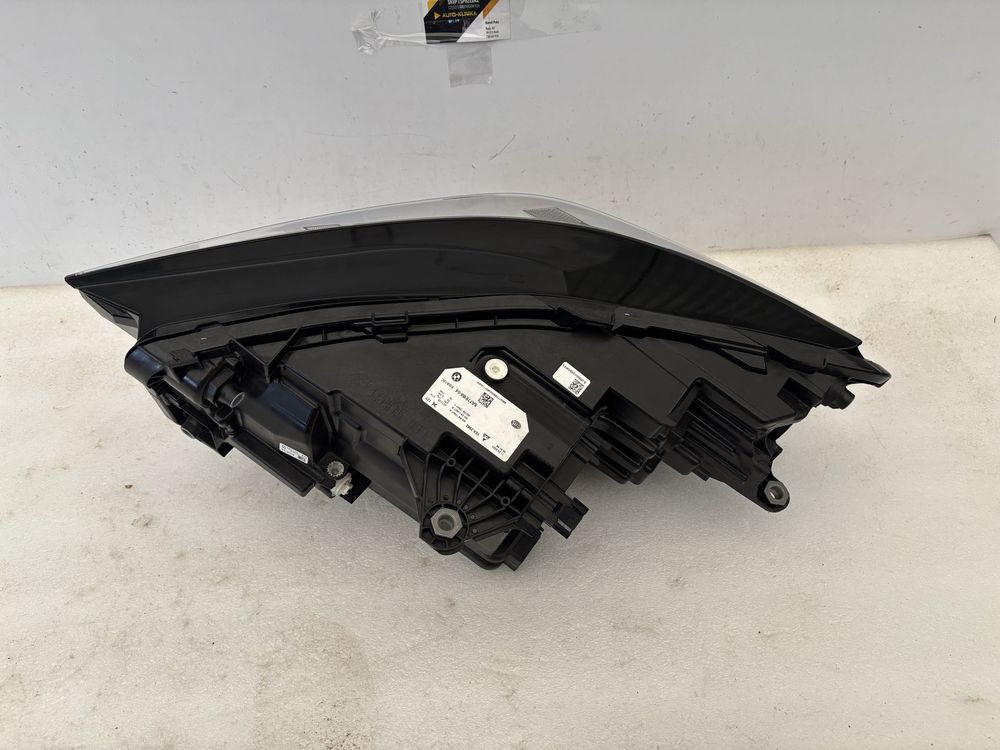 BMW X2 U10 lampa prawy przód prawa przednia FULL LED