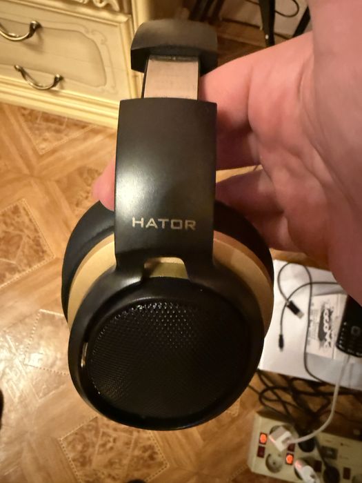Наушники hator  gold