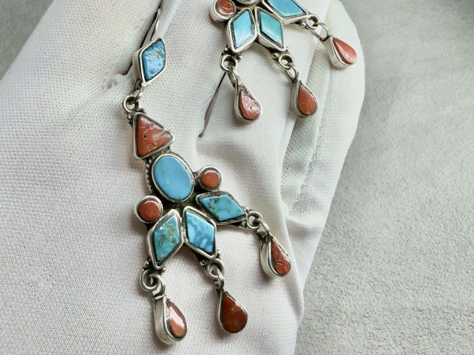 Срібні сережки 925-ї проби з натуральною бірюзою та коралами