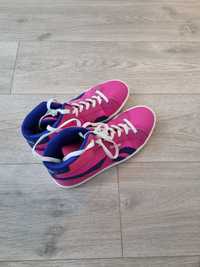 Oddam damskie buty Reebok