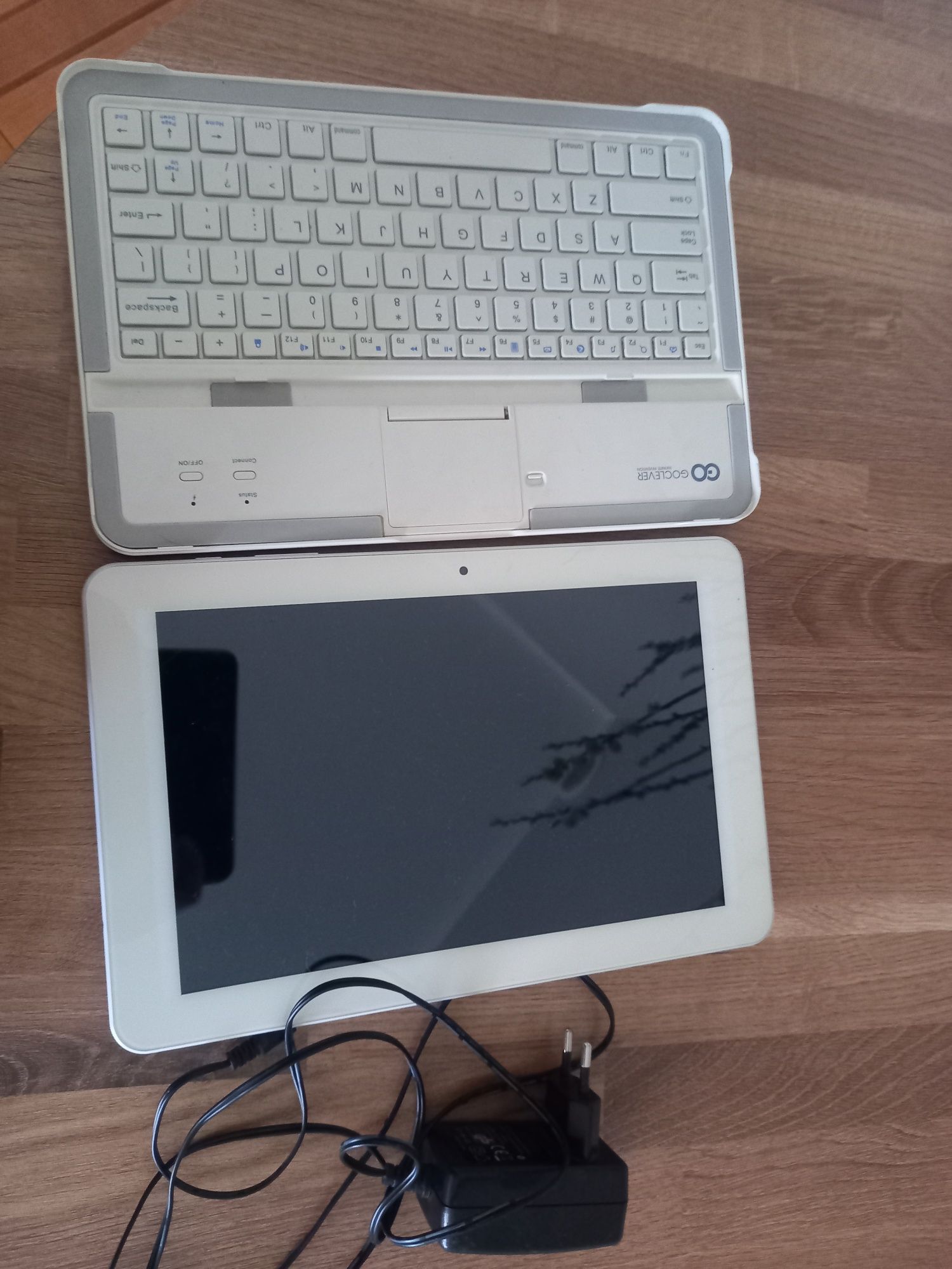 Tablet goclever biały