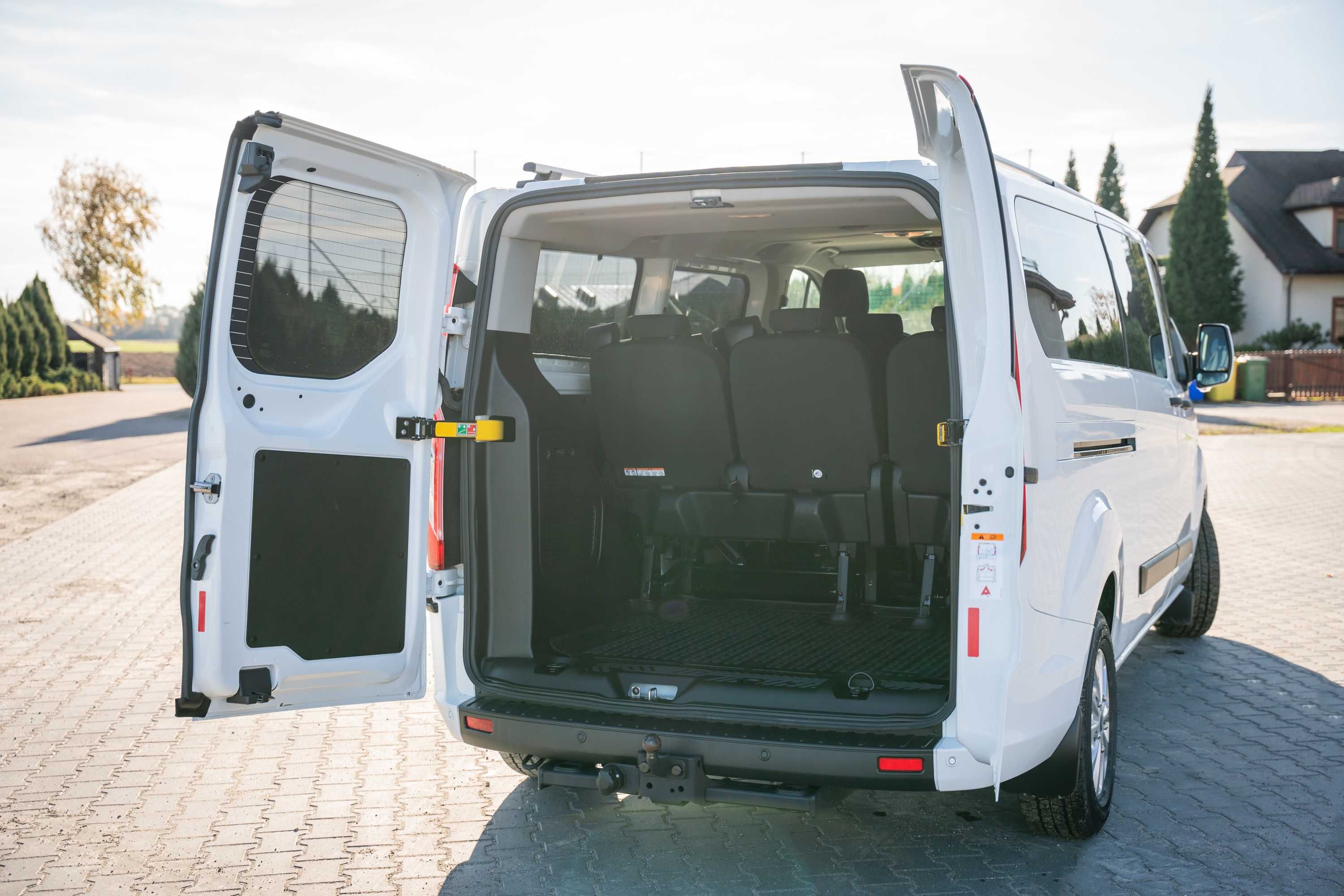 Bus 9-osobowy Wynajem do Wynajęcia Ford Transit Custom