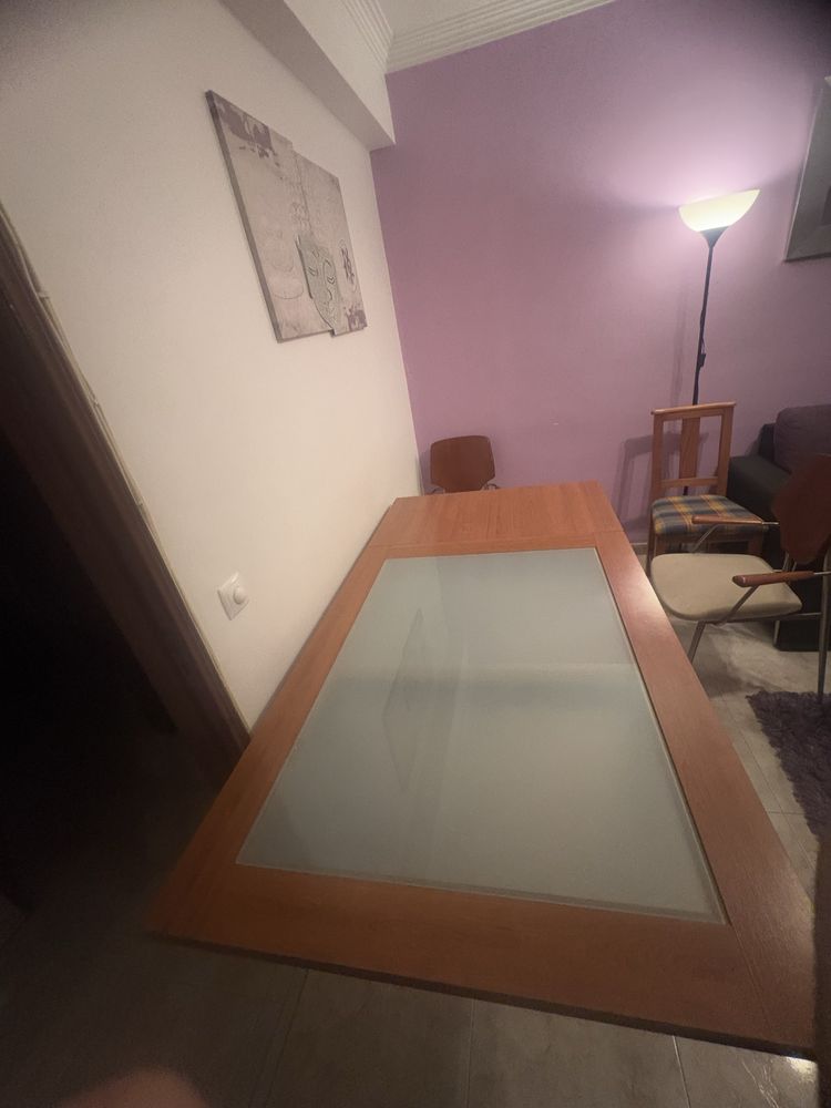 Mesa de jantar + 4 cadeiras