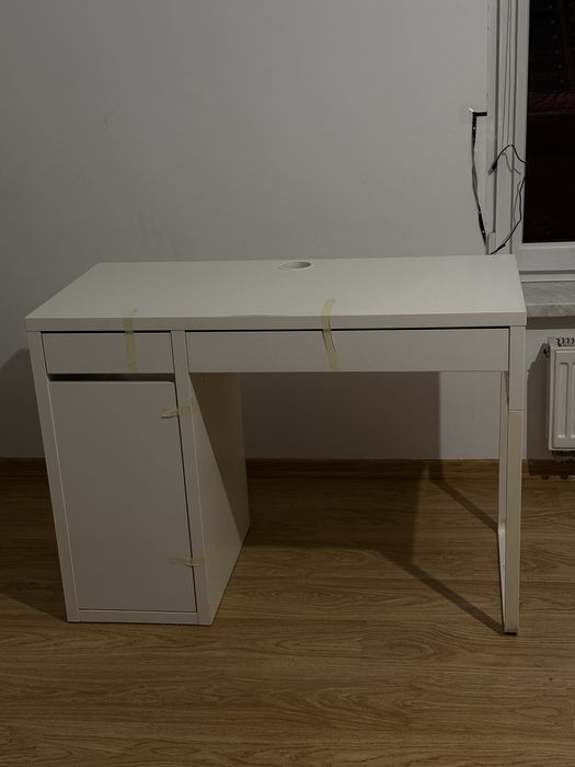 Biurko IKEA – białe, klasyczne, bardzo dobry stan