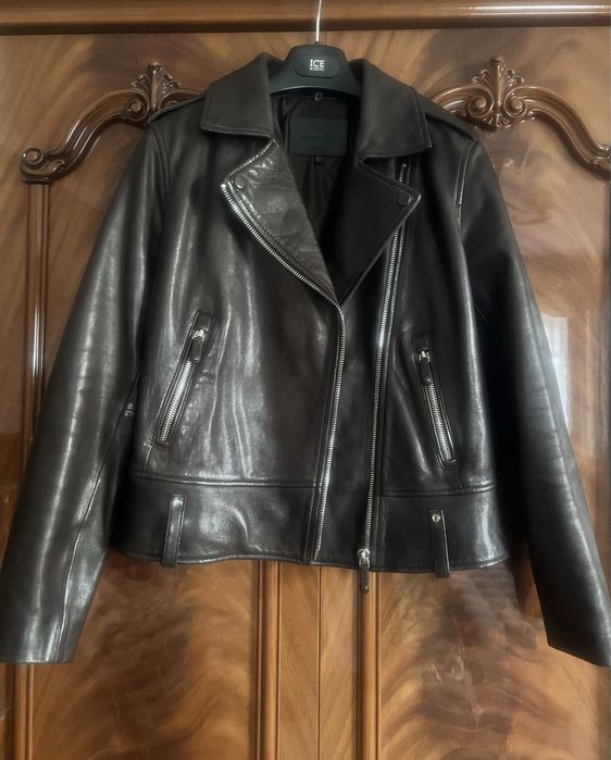 Шкіряна куртка massimo dutti