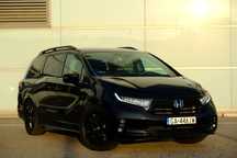 Honda Odyssey Faktura VAT 23% PIERWSZY SPORTOWY VAN Zaledwie 12 832 km Stan idealny