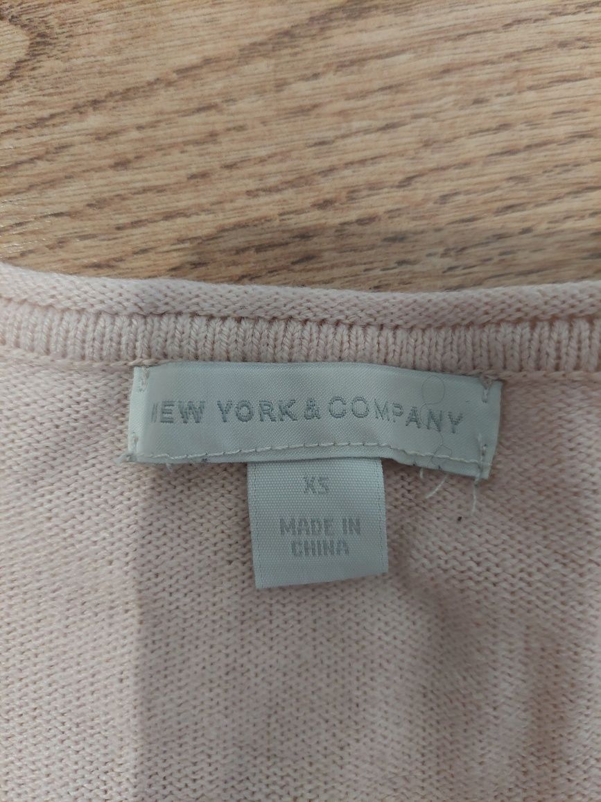 Sweter z dekoltem xs/s