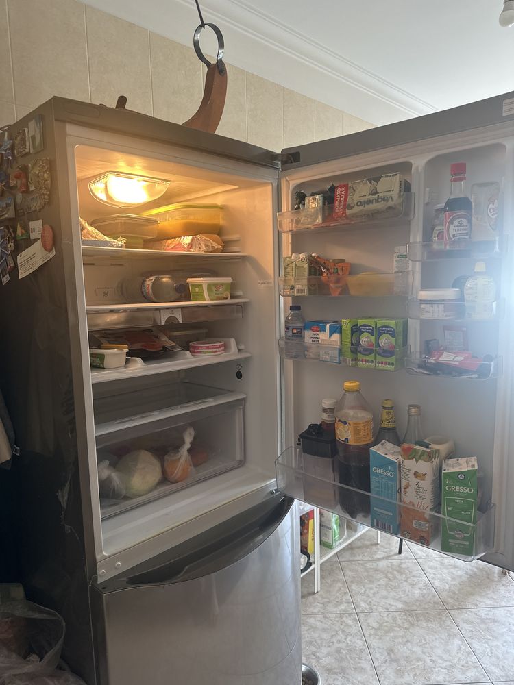 frigorifico ariston hotpoint A+ nofrost