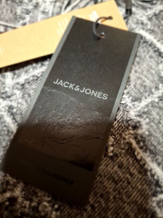 СРОЧНО. Шорты Jack & Jones