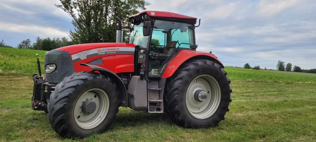 Ciągnik McCormick ttx 230