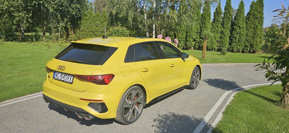 Wynajem Audi S3 Sportback – rok 2023 (2.0 TFSI / Automat / AWD)