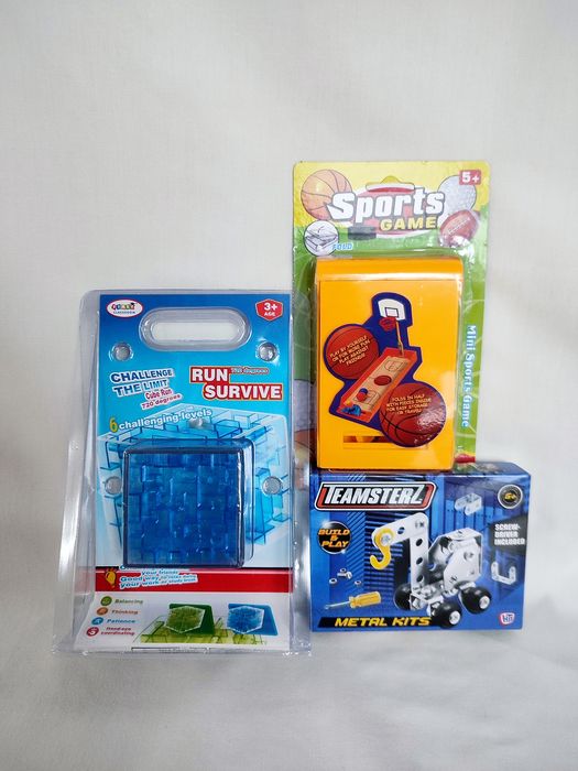 Sprzedaję zestaw trzech wciągających i kompaktowych gier