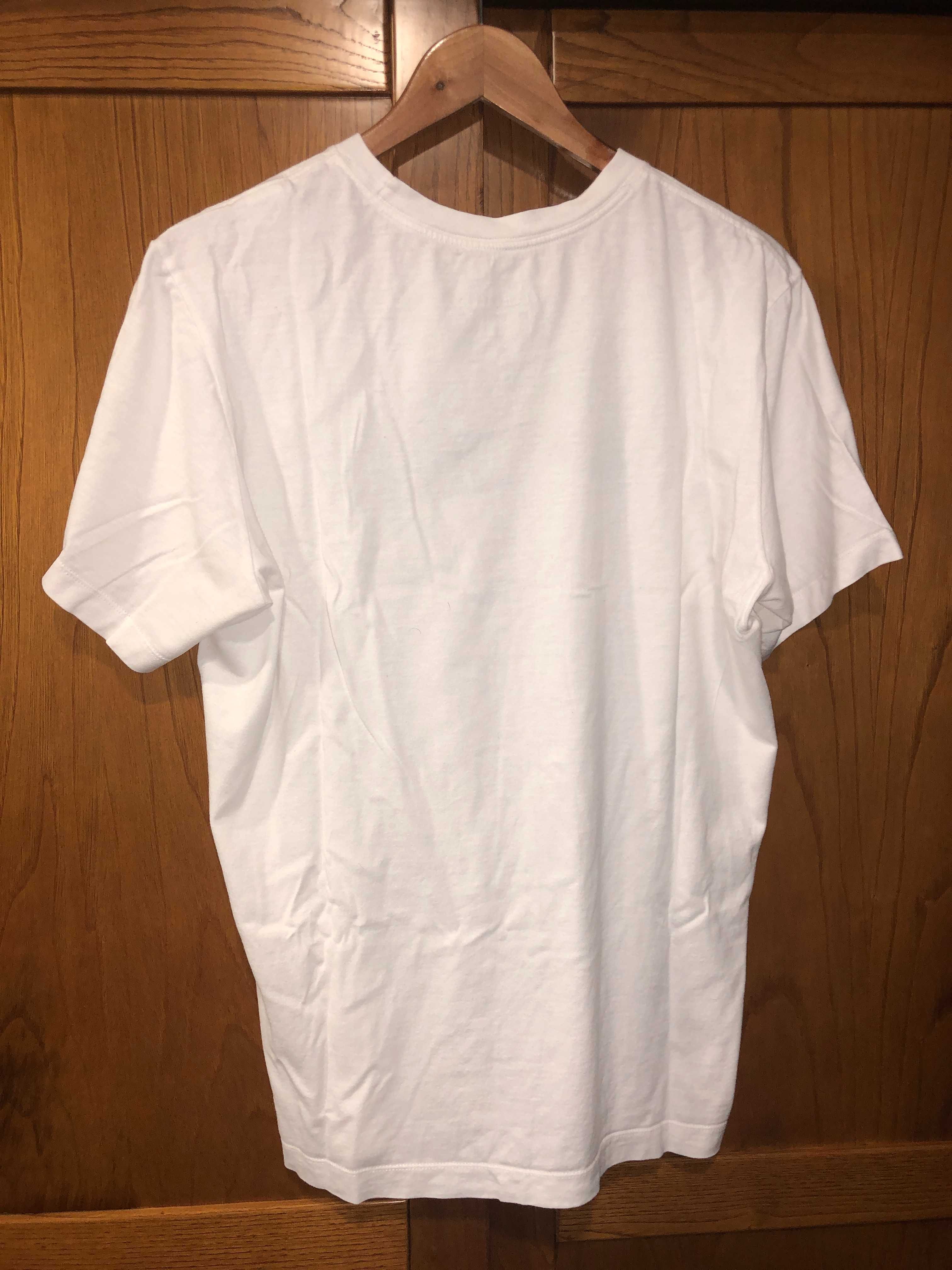 T-Shirt Nike em Branco