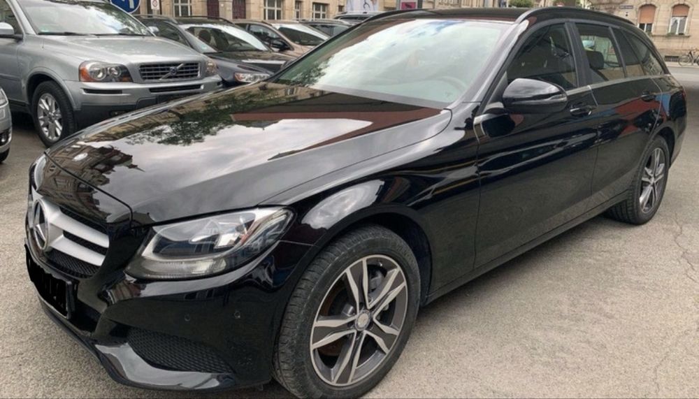 Mercedes-Benz C250 4MATIC 9G-TRONIC