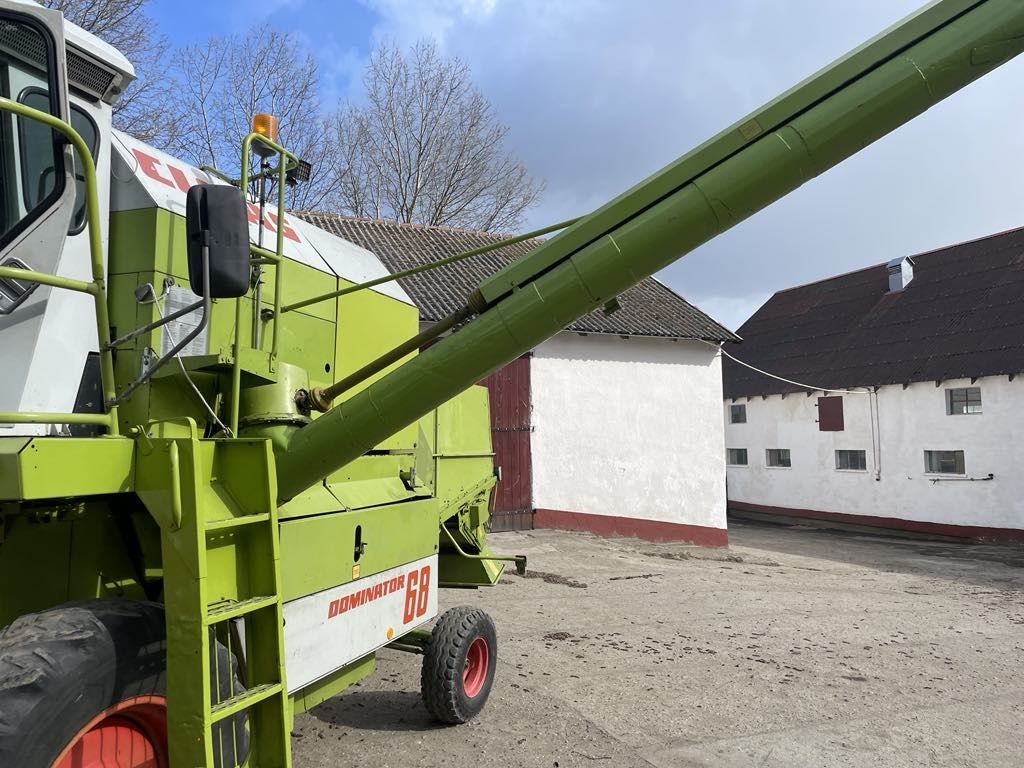 Claas Dominator 68