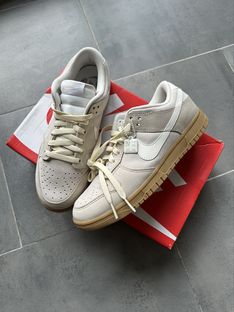Жіночі оригінальні кросівки Nike Dunk Low SE Hangul Day FQ8147-104