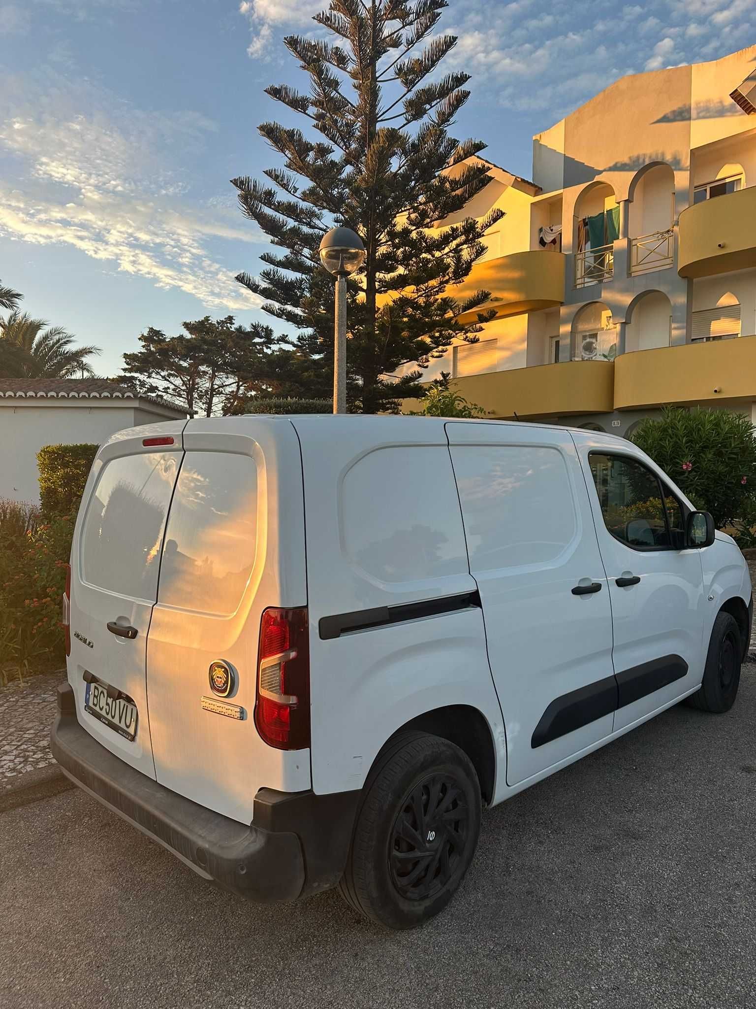 Fiat Doblo 1.5 como novo para trabalho independente ou viagems