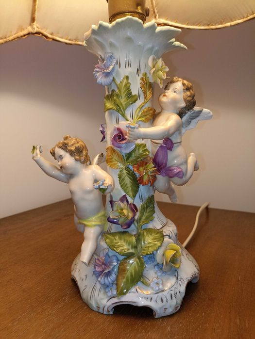 Sprzedam antyczną porcelanową lampę. Cena 380 zł