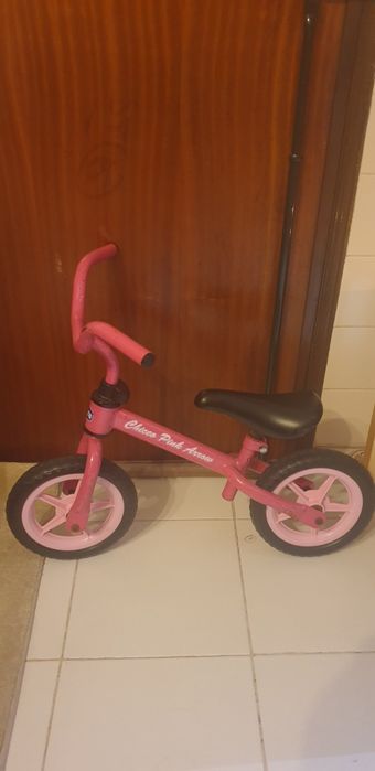 Bicicleta de equilíbrio da chicco para crianças