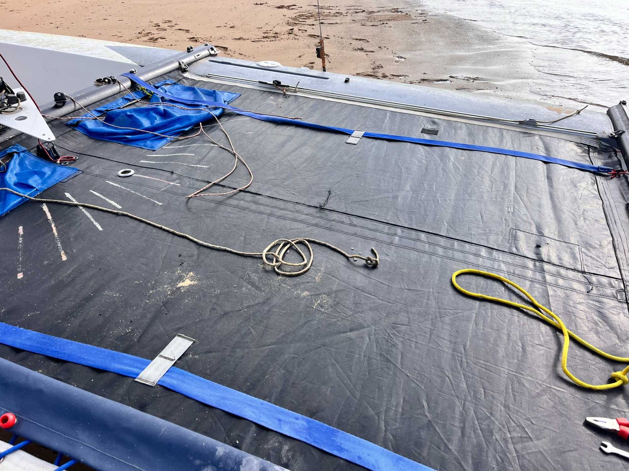 Tornado Catamarã Clássico à venda – com atrelado alemão top!