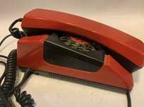 Telefon z dawnych lat produkcji ładnie zachowany sprawny