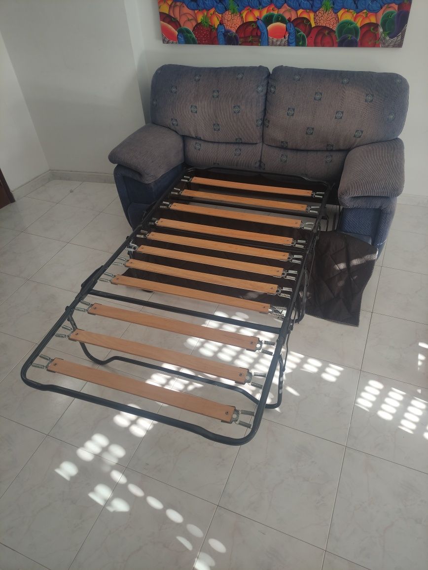 Sofá-cama em Azul