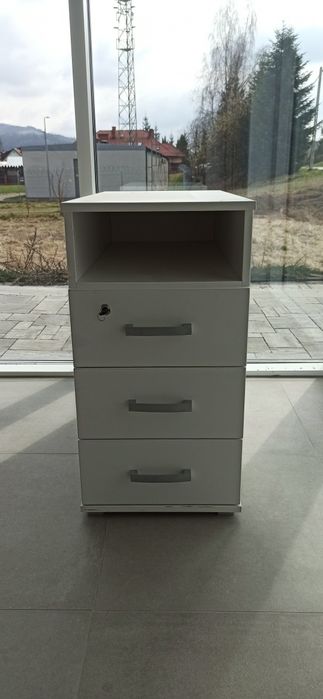 Kontenerki do biurek