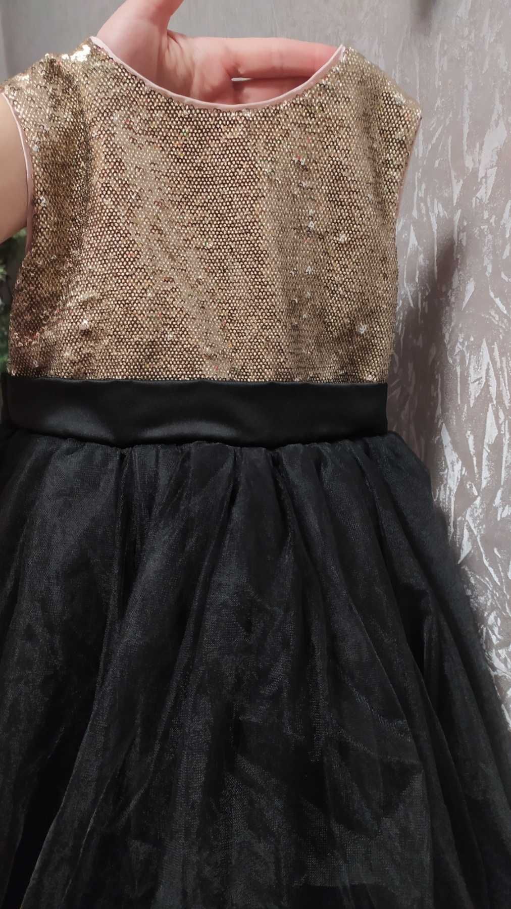 плаття на свято  чорно-золотистого кольору