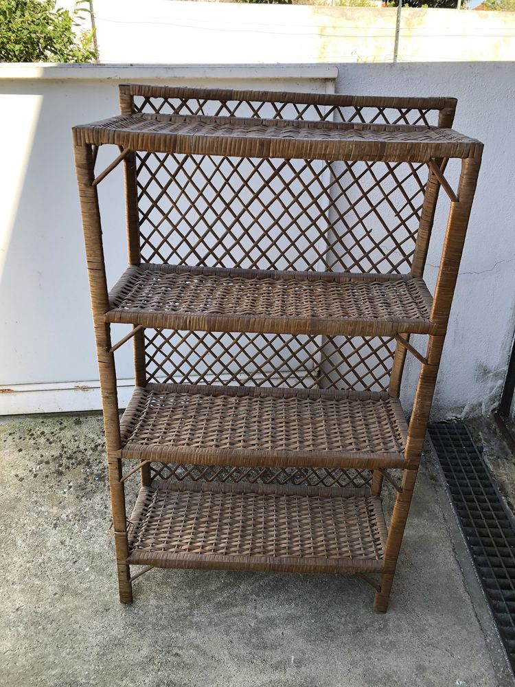 Conjunto de peças em palhinha