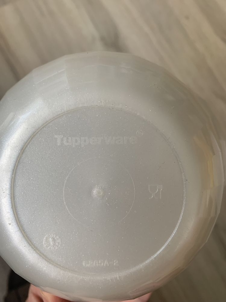 Tupperware pojemnik w ksztalcie cebuli