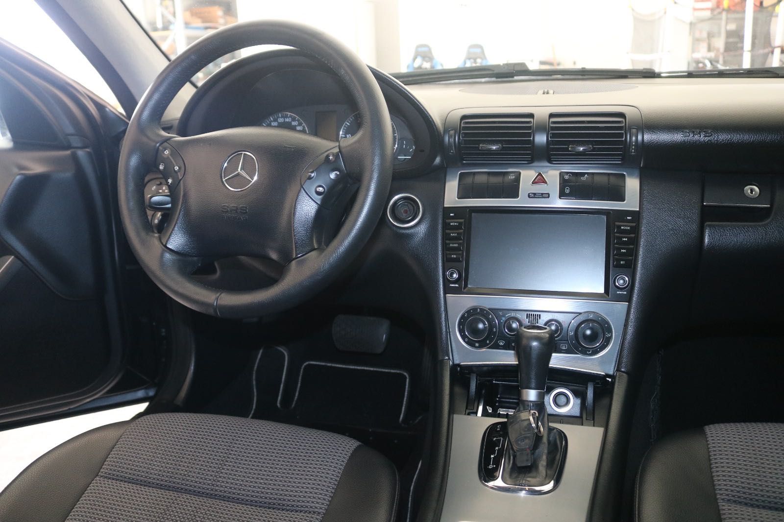 Mercedes C220 Avantgarde Automático