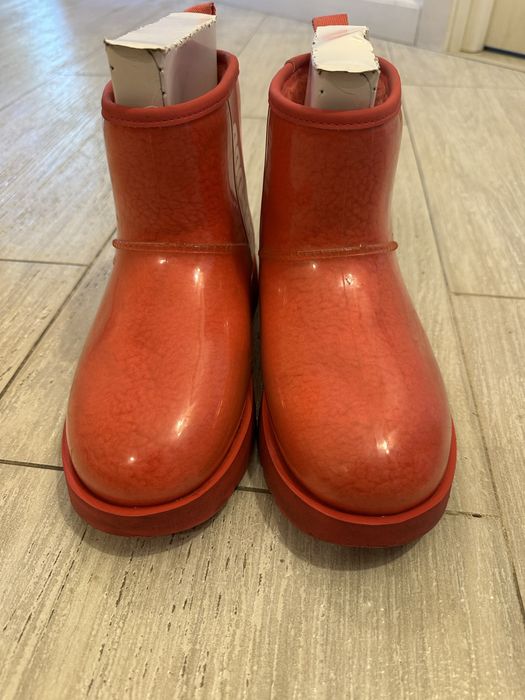 Яскраво-чарвоні UGG оригінал
