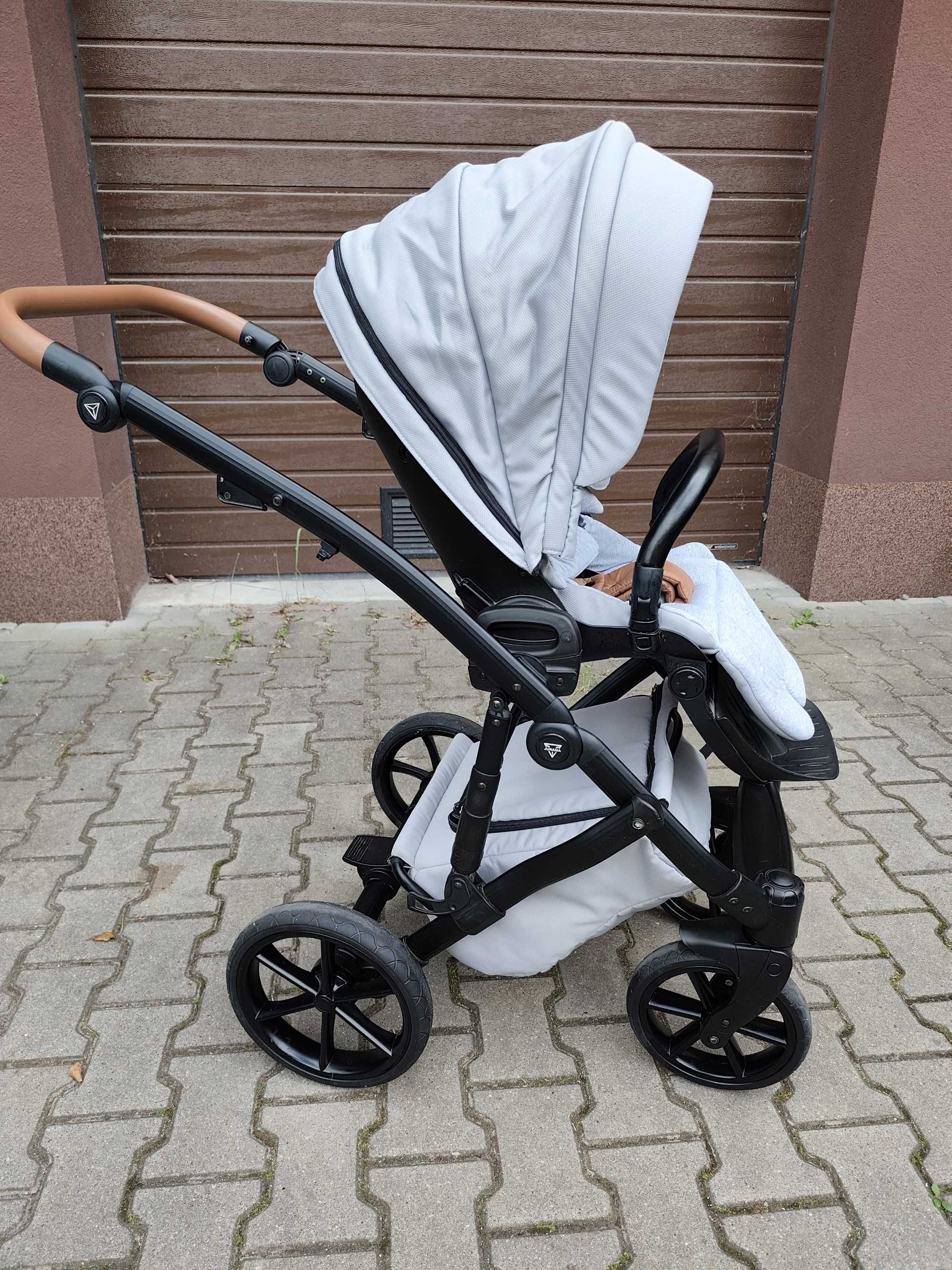 Śliczny wózek 3w1 Junama Space Tako