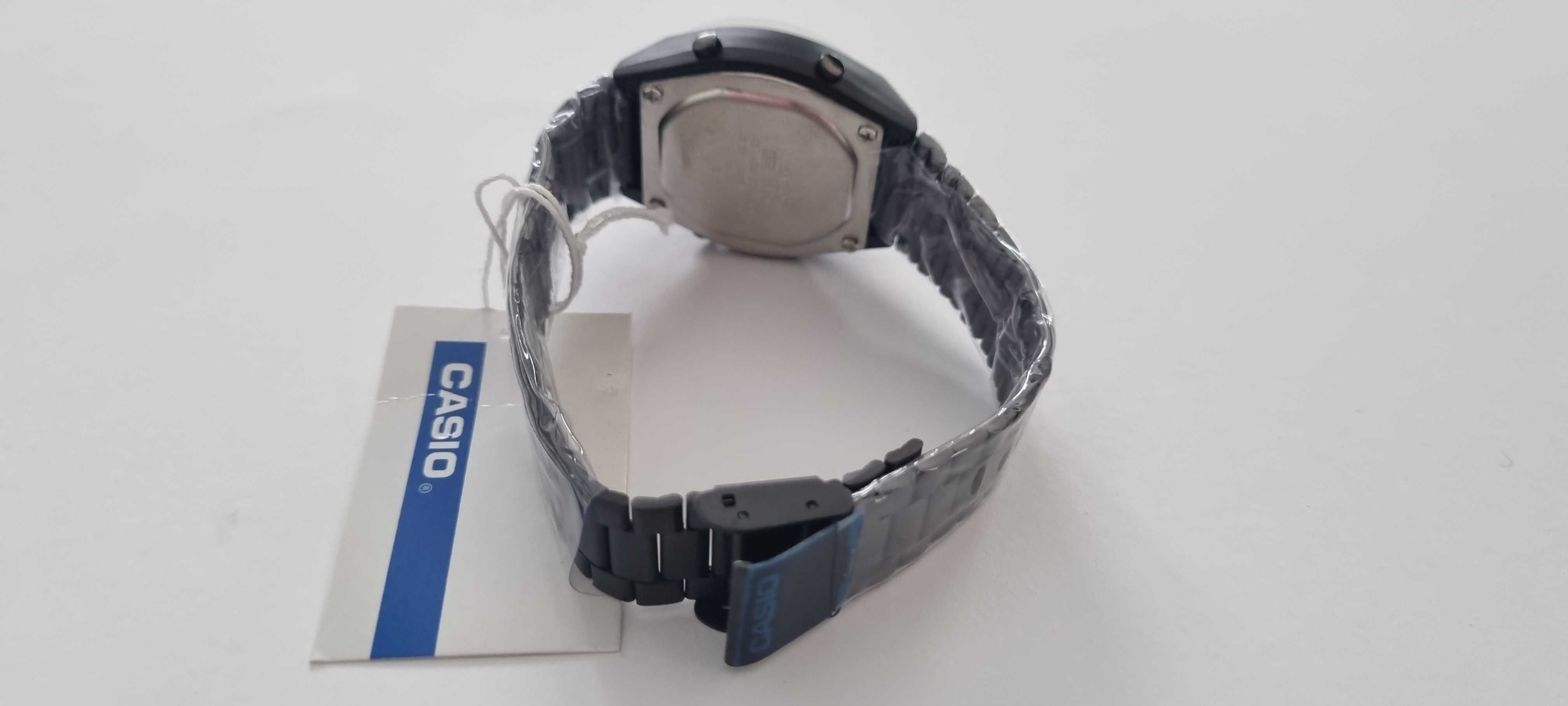 Zegarek Casio Retro B640WB-1BEF BLUE