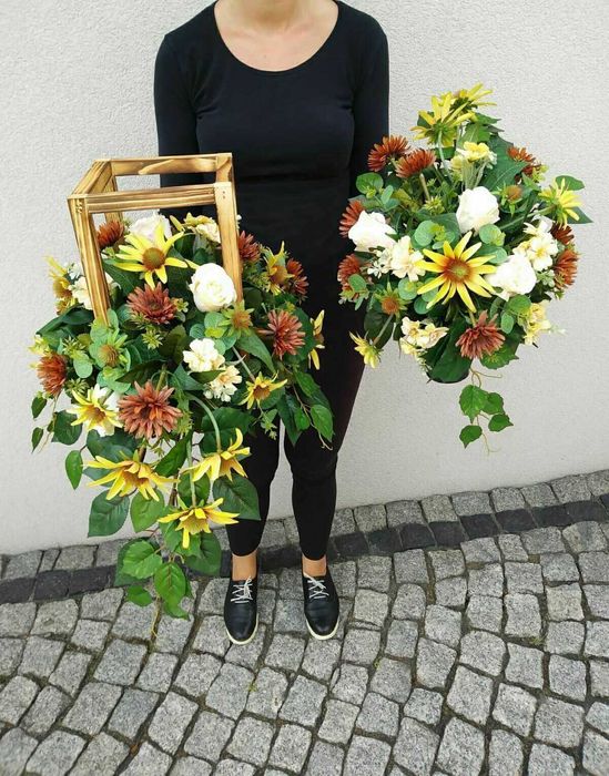 Komplet na grób, cmentarz, pomnik,kompozycja nagrobna,wiązanka, kwiaty