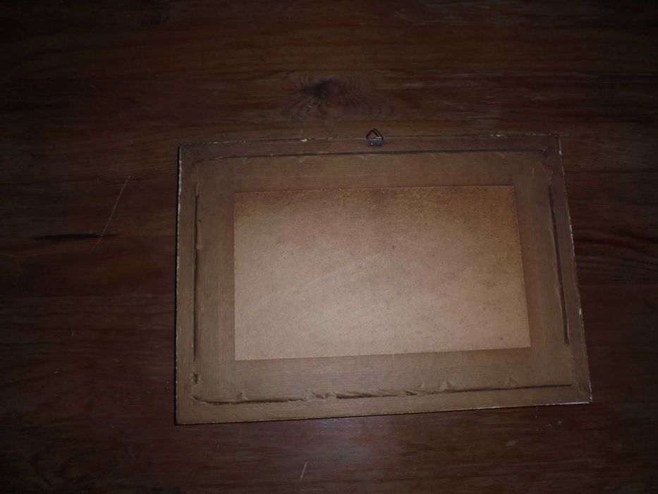 Piękny stary obrazek haftowany przedstawiający kobietę z wędką nr 53