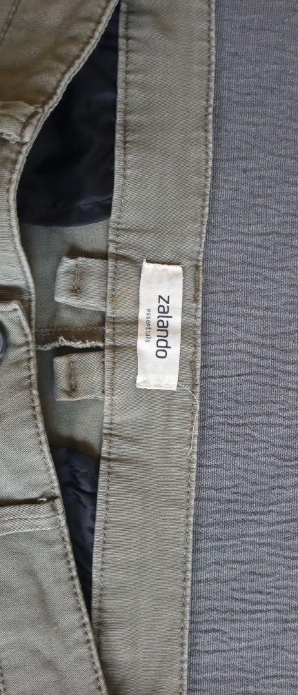 Spodnie męskie materiałowe marki ZALANDO, lekką lycrą, Stan bdb (4)