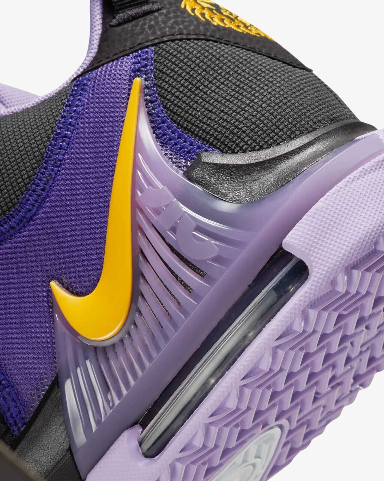 Баскетбольні кросівки Nike LeBron Witness 7 DM1123-002 оригінал