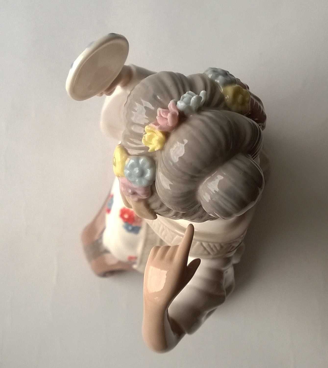 Figurka Porcelanowa Gejsza Porcelana