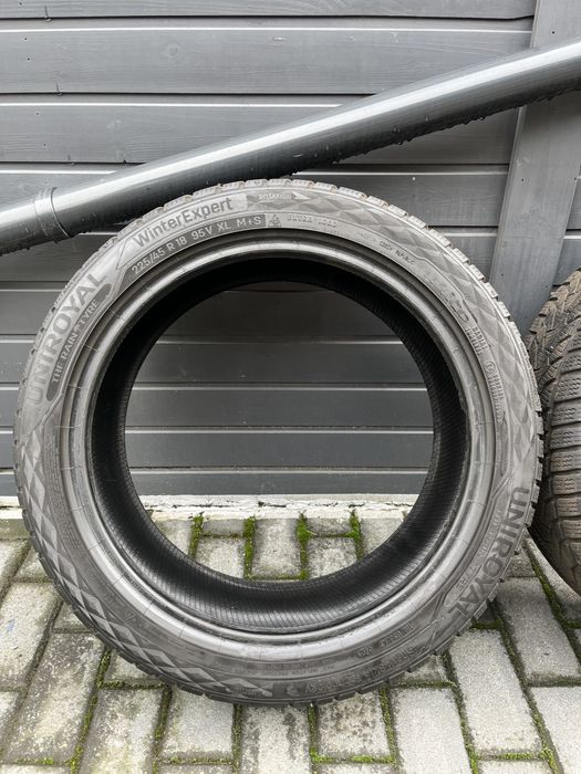 Opona 225/45/18  95v XL  M+S Zimowa Uniroyal Winter Expert.