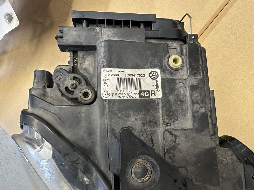VW PASSAT B6 Lampa 05-10 Bi-Xenon Skrętny Xenon