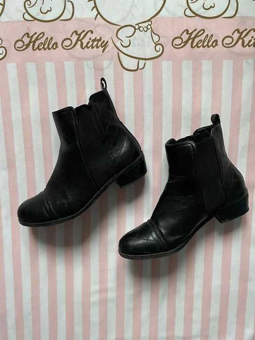 Czarne buty sztyblety Jennika rozmiar 40