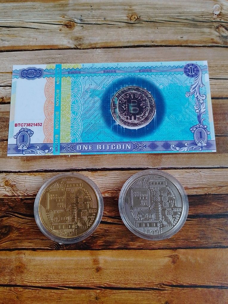 Bitcoin - monety i banknot. Piękny zestaw!