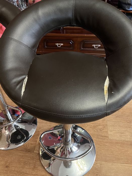 Стільці барні  б/у 1000 грн за два