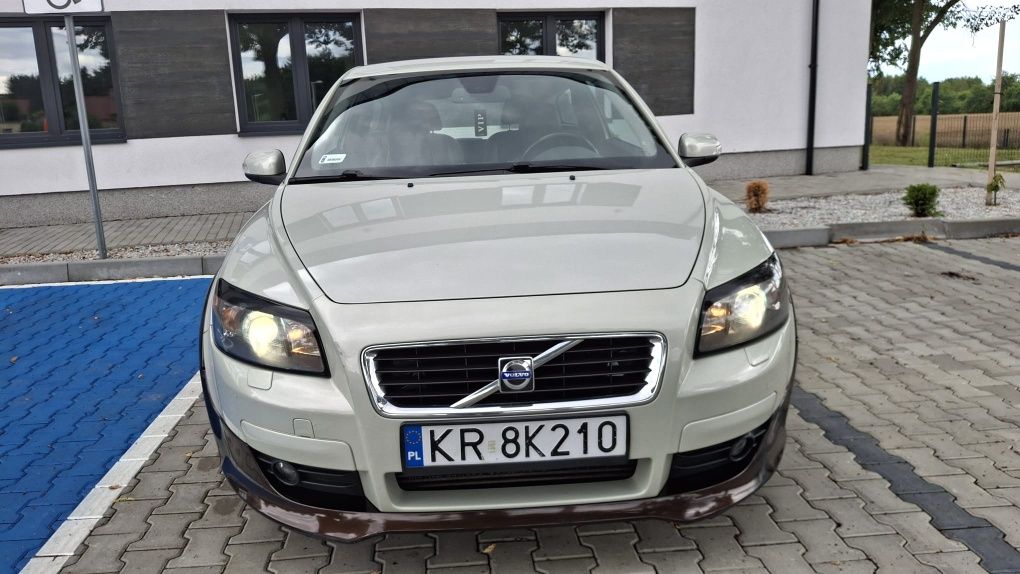 Volvo Volvo C30. 2.4 d5 180KM opłaty na rok,nowe opony