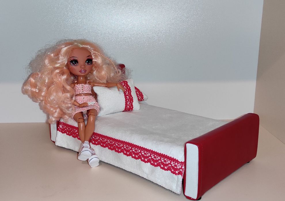 Ліжко для ляльки. Меблі для ляльок. Подарок для девочки. Кукольная меб