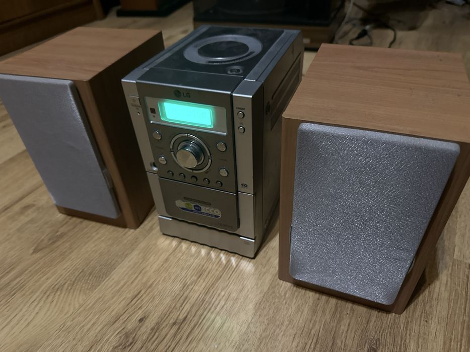 Mini wieża LG z pilotem