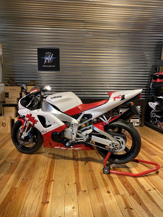 Yamaha R1 1st edition