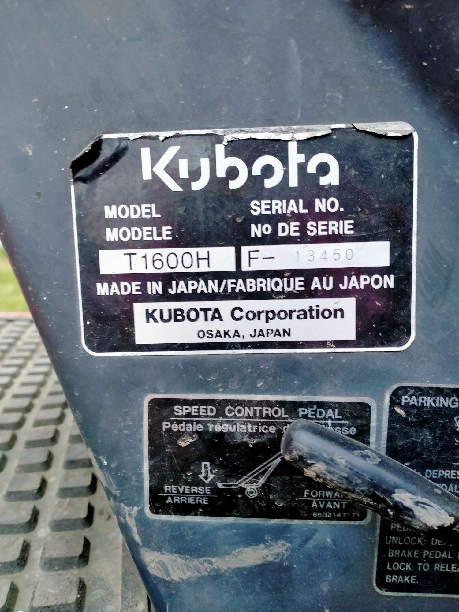 Kubota GST 1600.