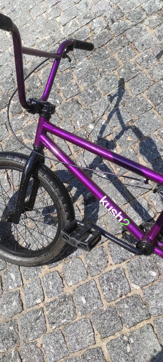 BMX Máfia Kush 2 (com extras)